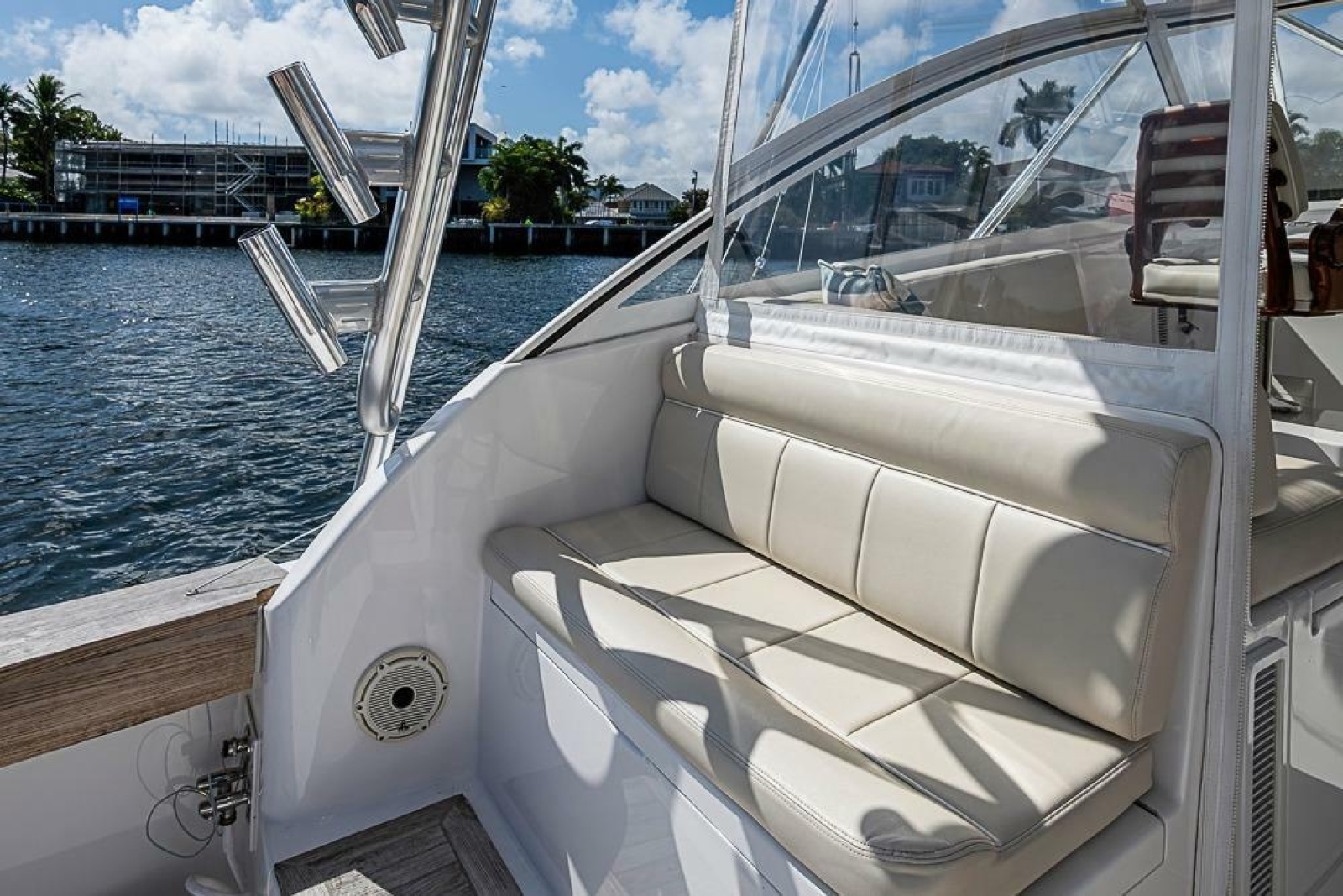 2021 Viking 38 Open