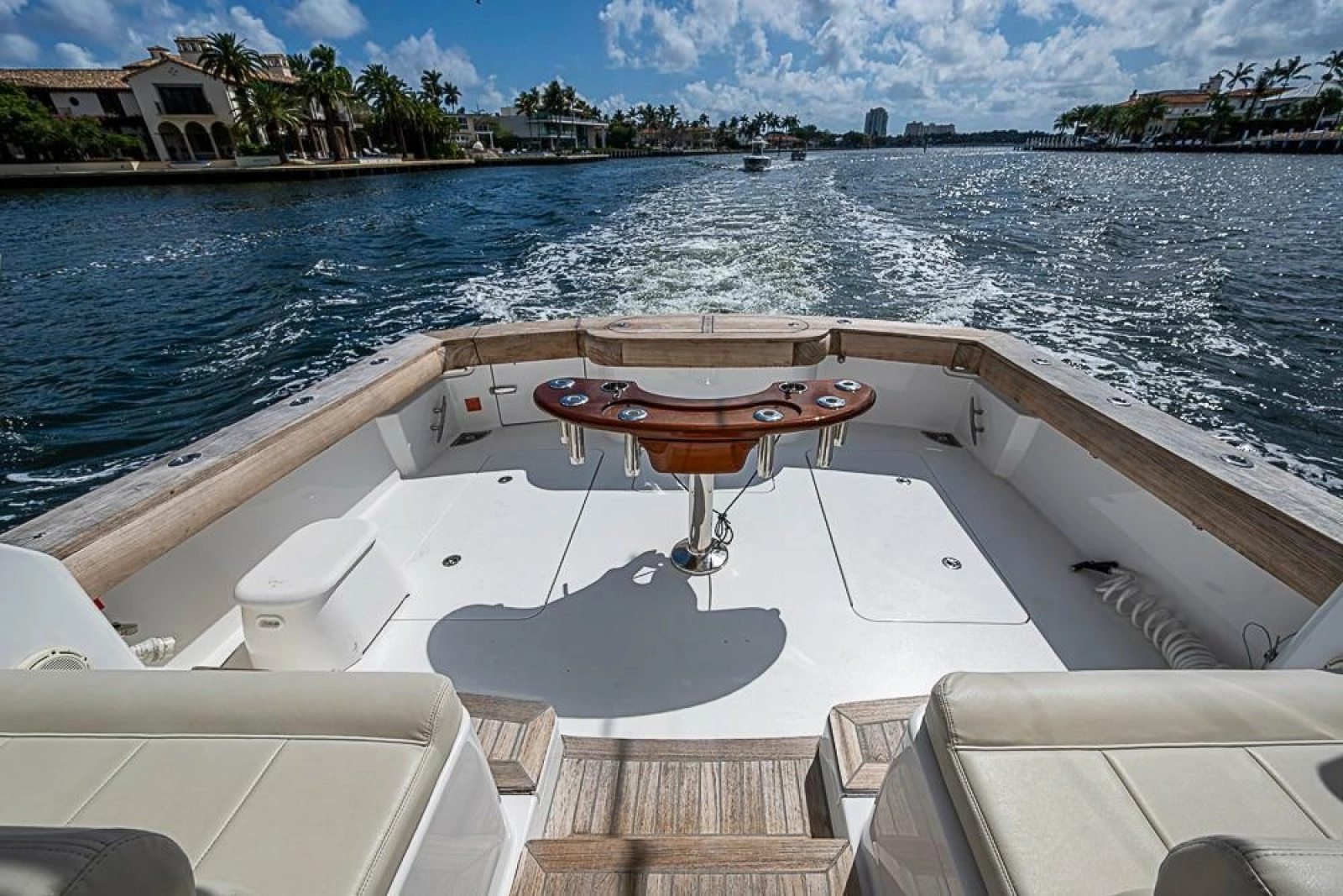2021 Viking 38 Open