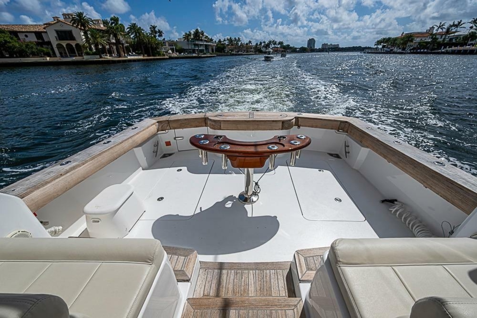 2021 Viking 38 Open