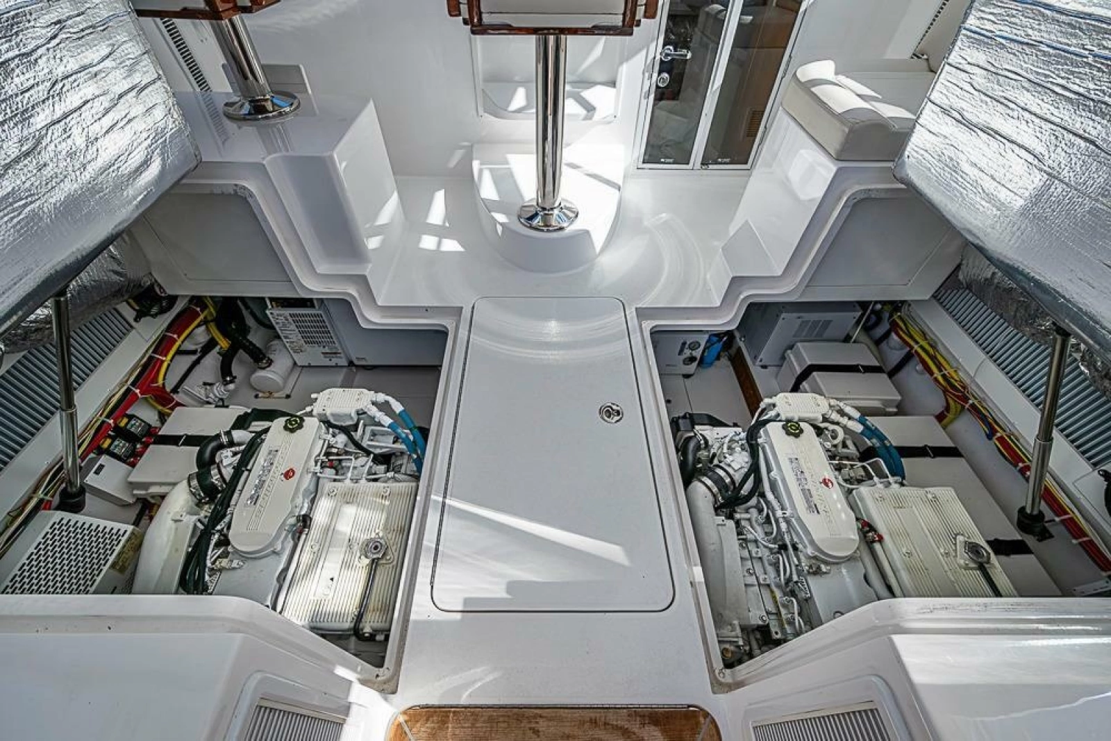 2021 Viking 38 Open
