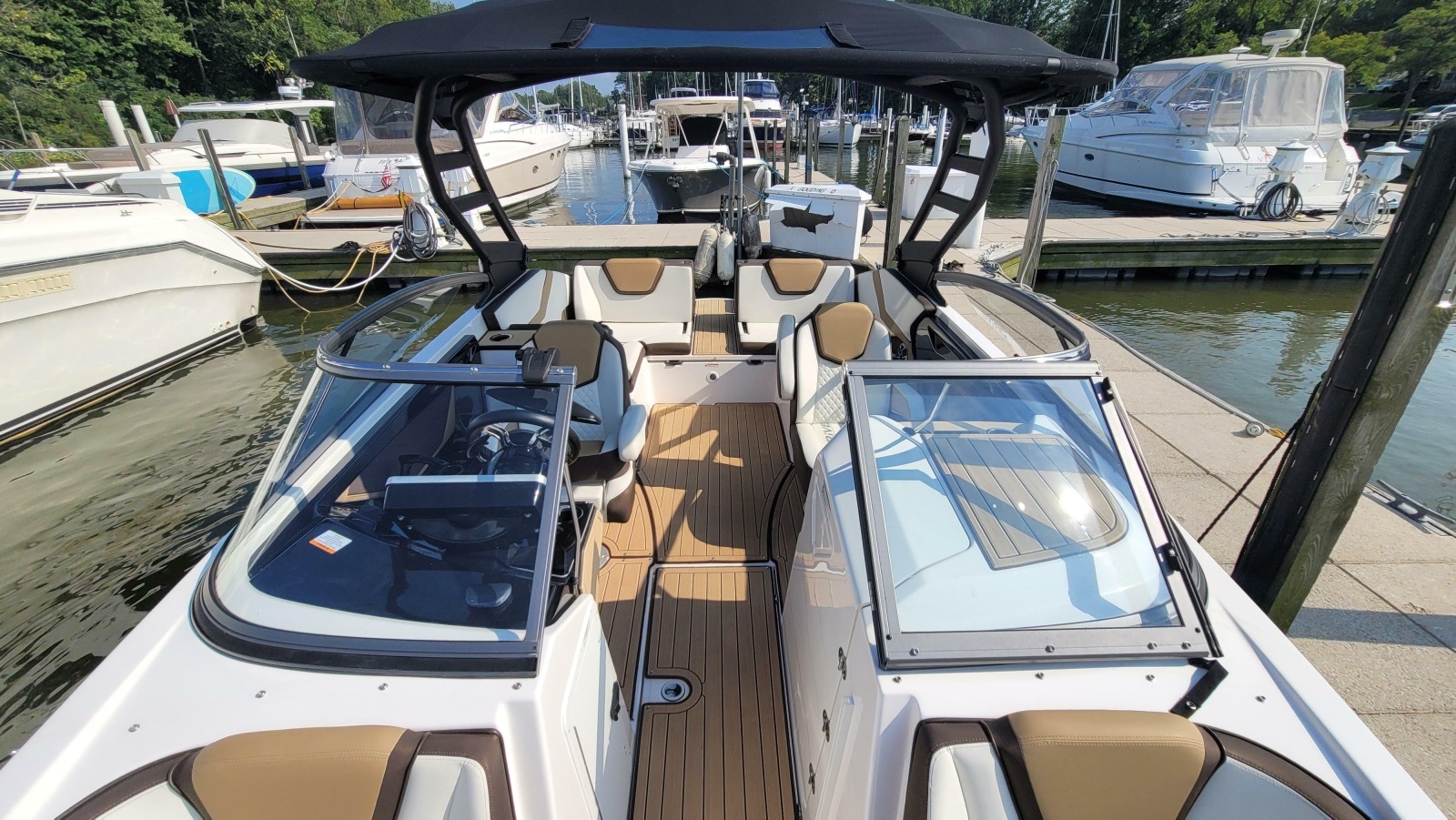 2021 Yamaha Boats 252SD