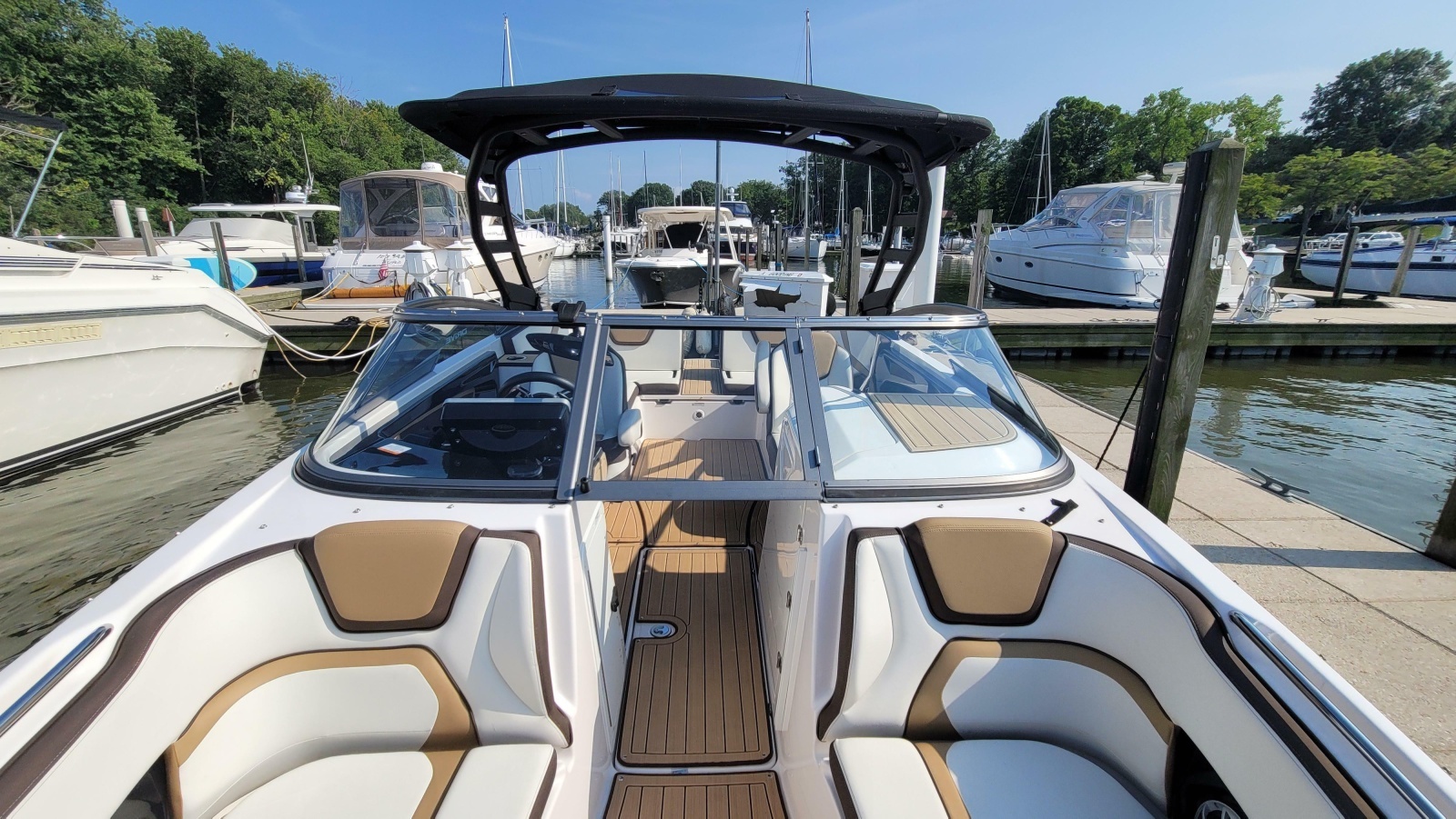 2021 Yamaha Boats 252SD