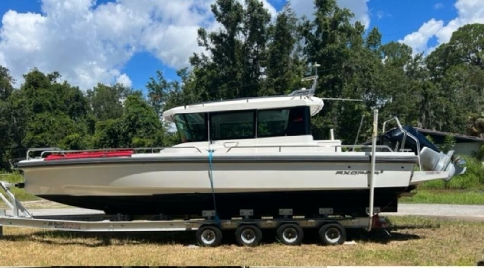 2020 Axopar 28 Cabin