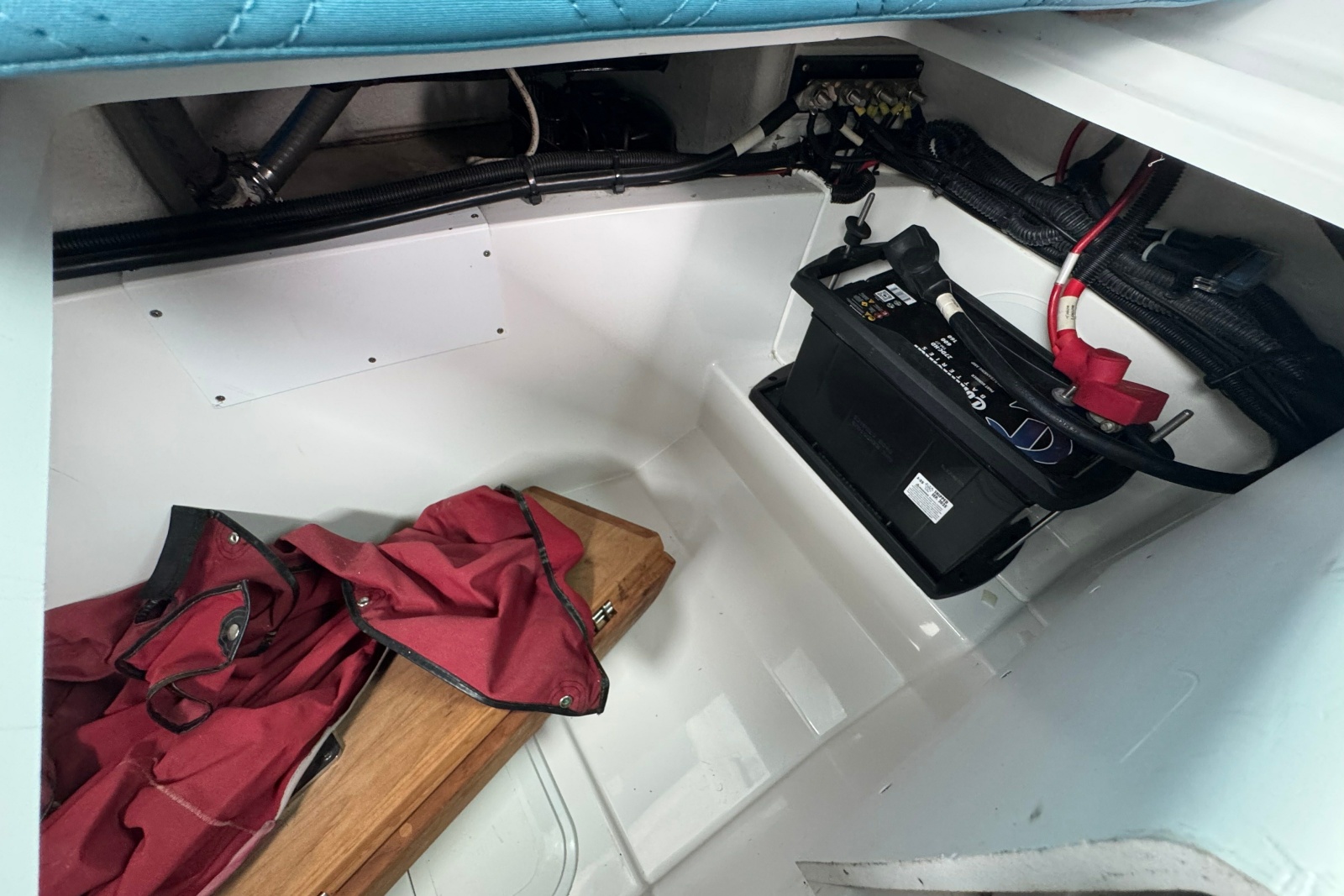 2020 Axopar 28 Cabin