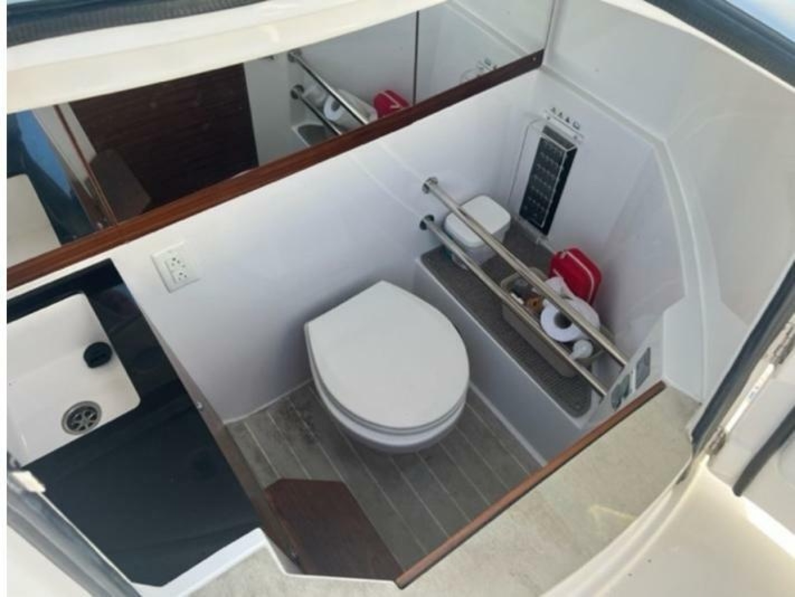 2020 Axopar 28 Cabin