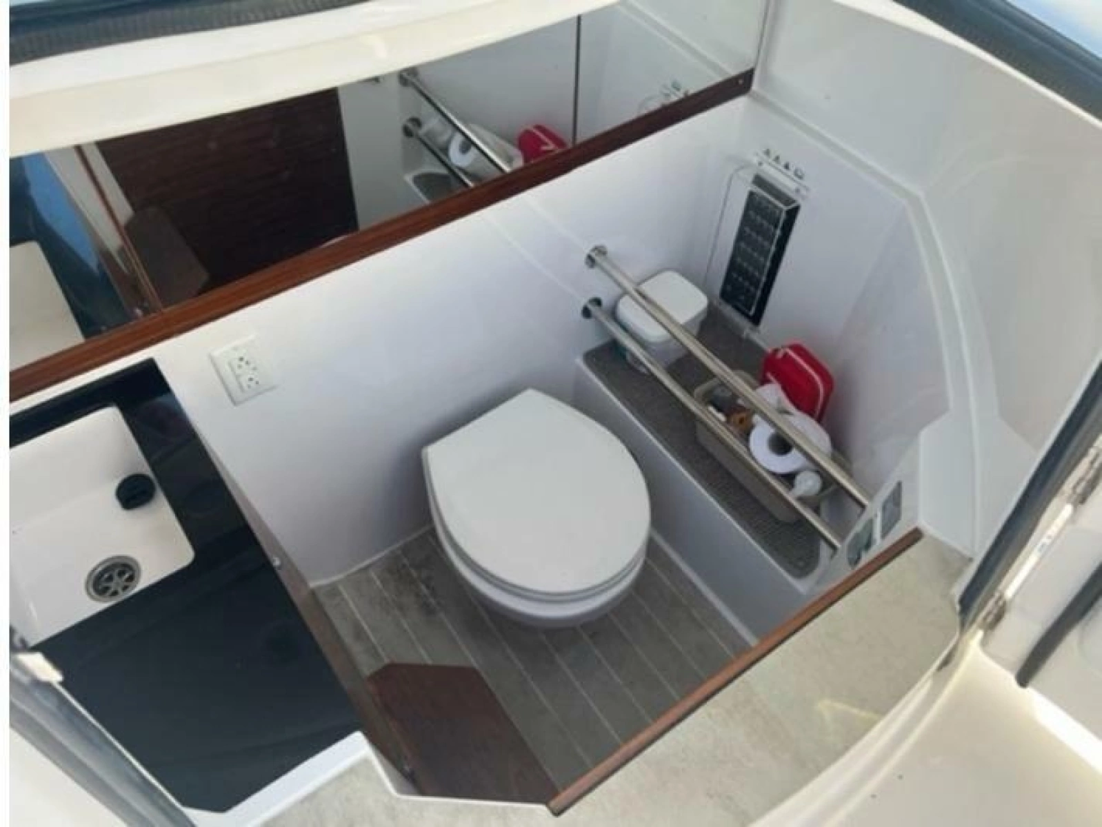 2020 Axopar 28 Cabin