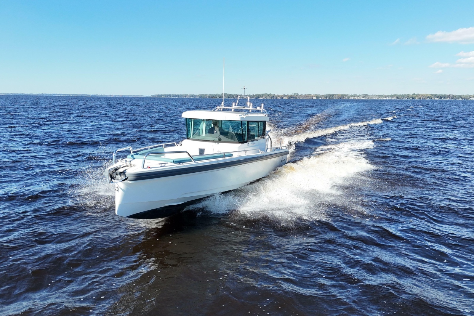 2020 Axopar 28 Cabin