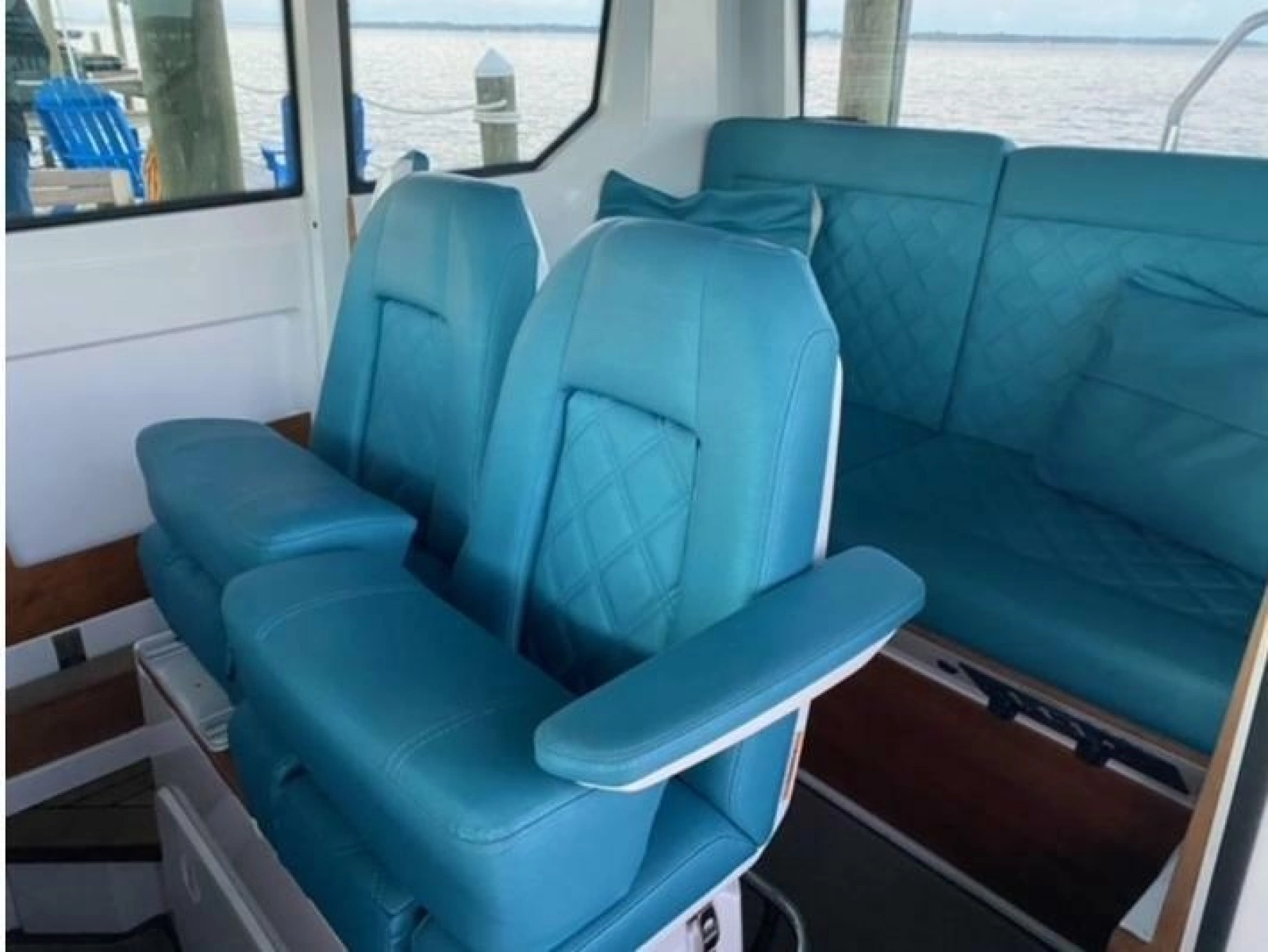 2020 Axopar 28 Cabin
