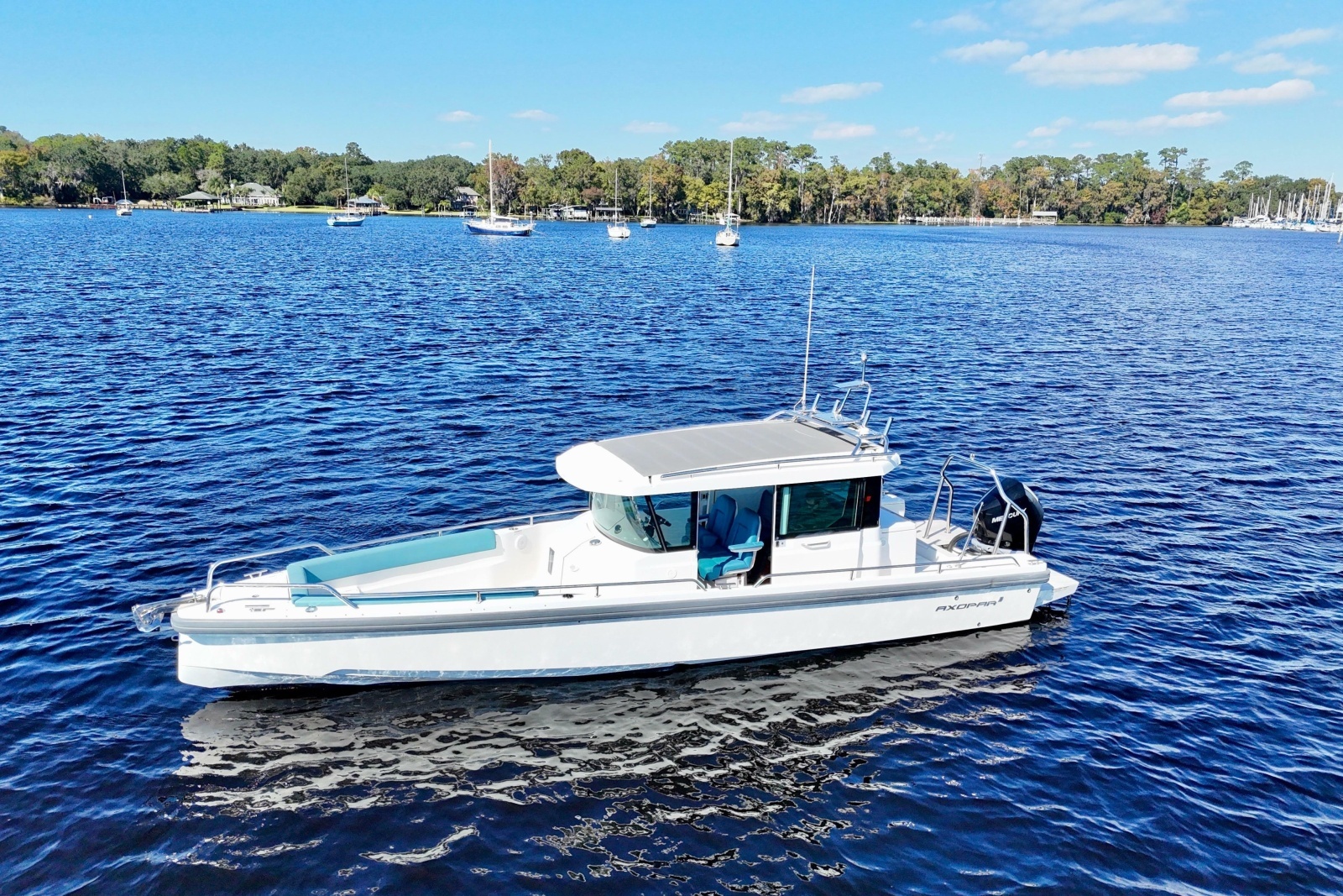 2020 Axopar 28 Cabin