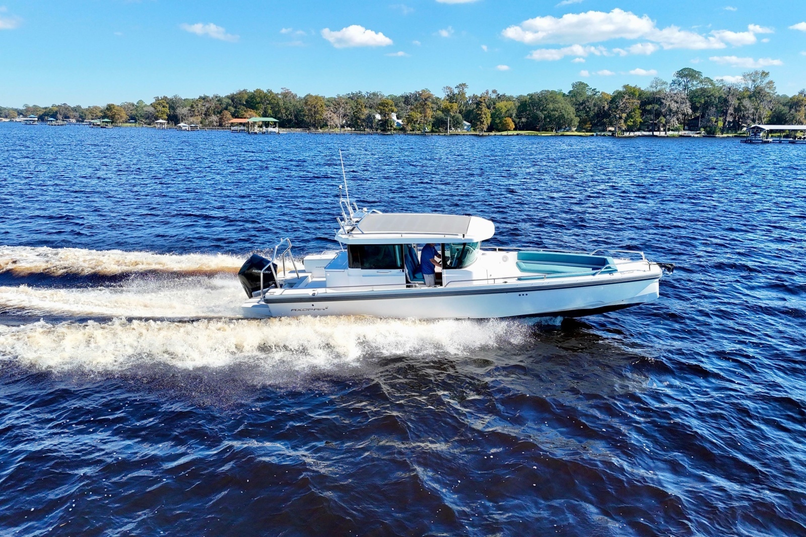 2020 Axopar 28 Cabin
