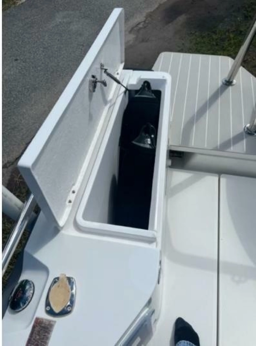 2020 Axopar 28 Cabin