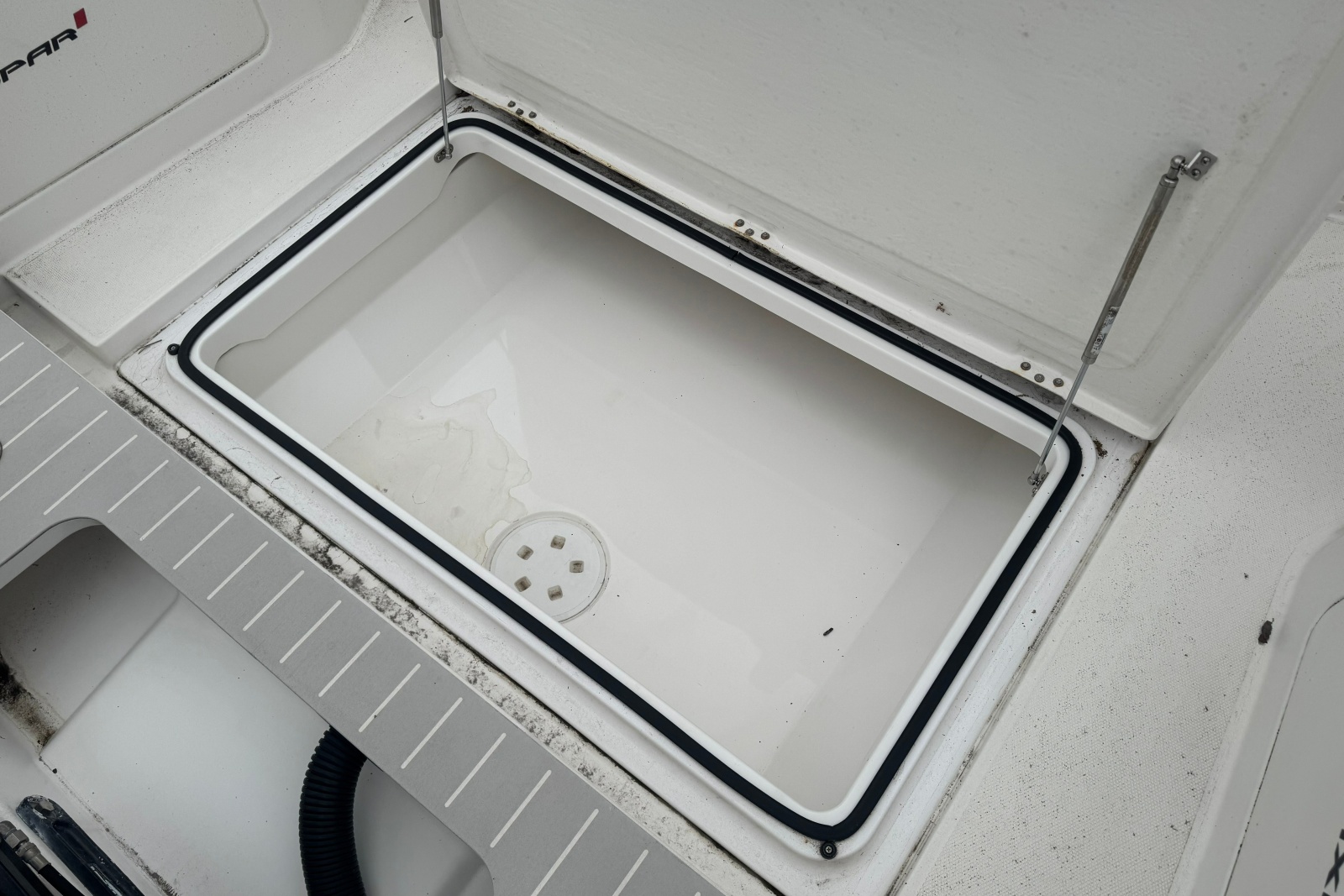 2020 Axopar 28 Cabin