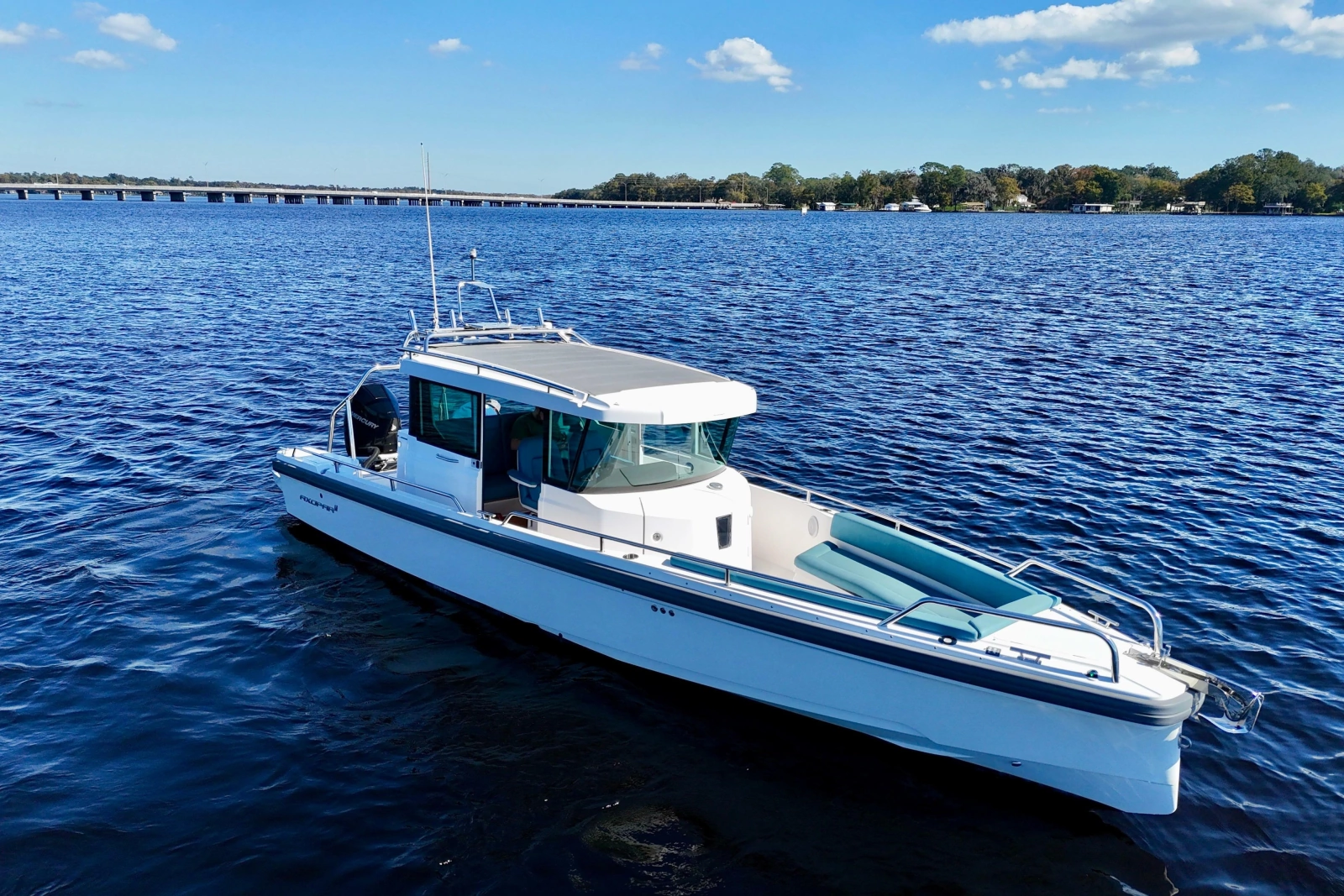 2020 Axopar 28 Cabin