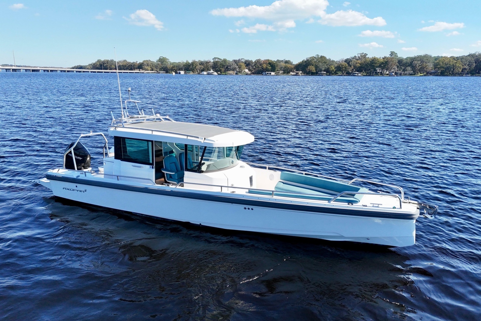 2020 Axopar 28 Cabin