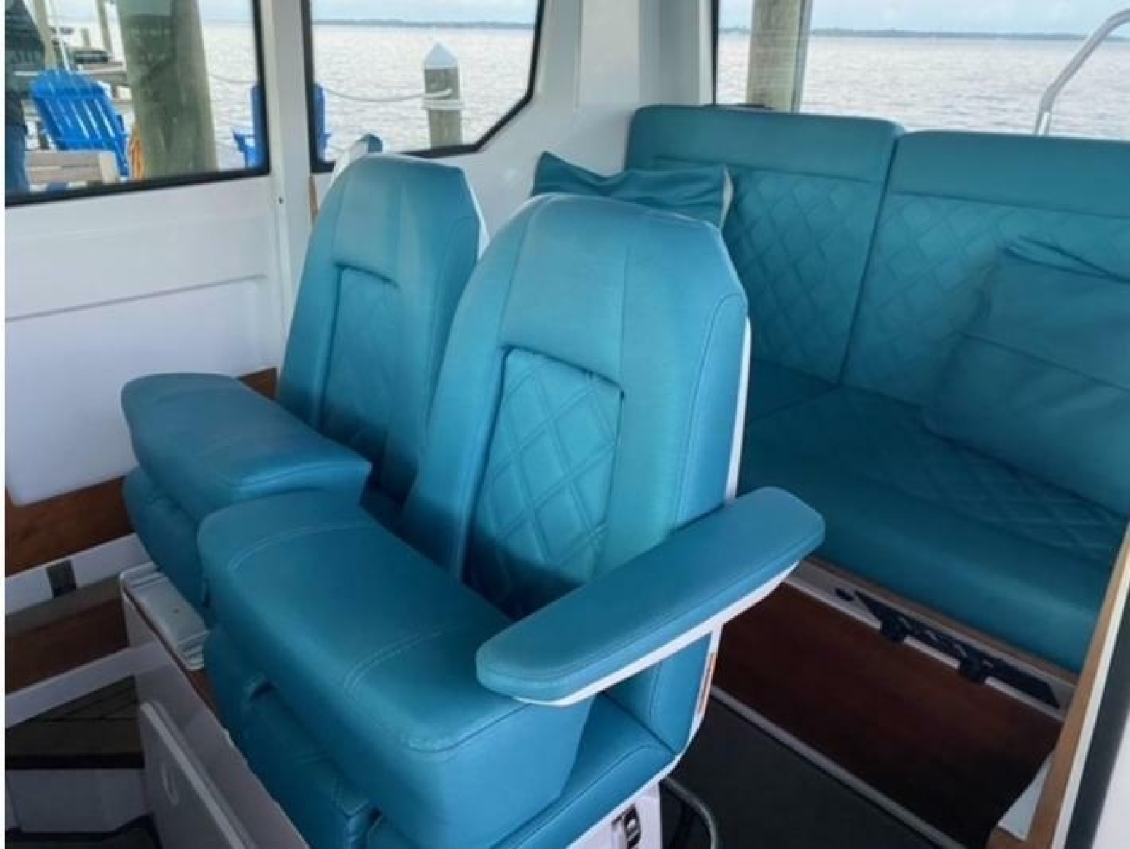 2020 Axopar 28 Cabin