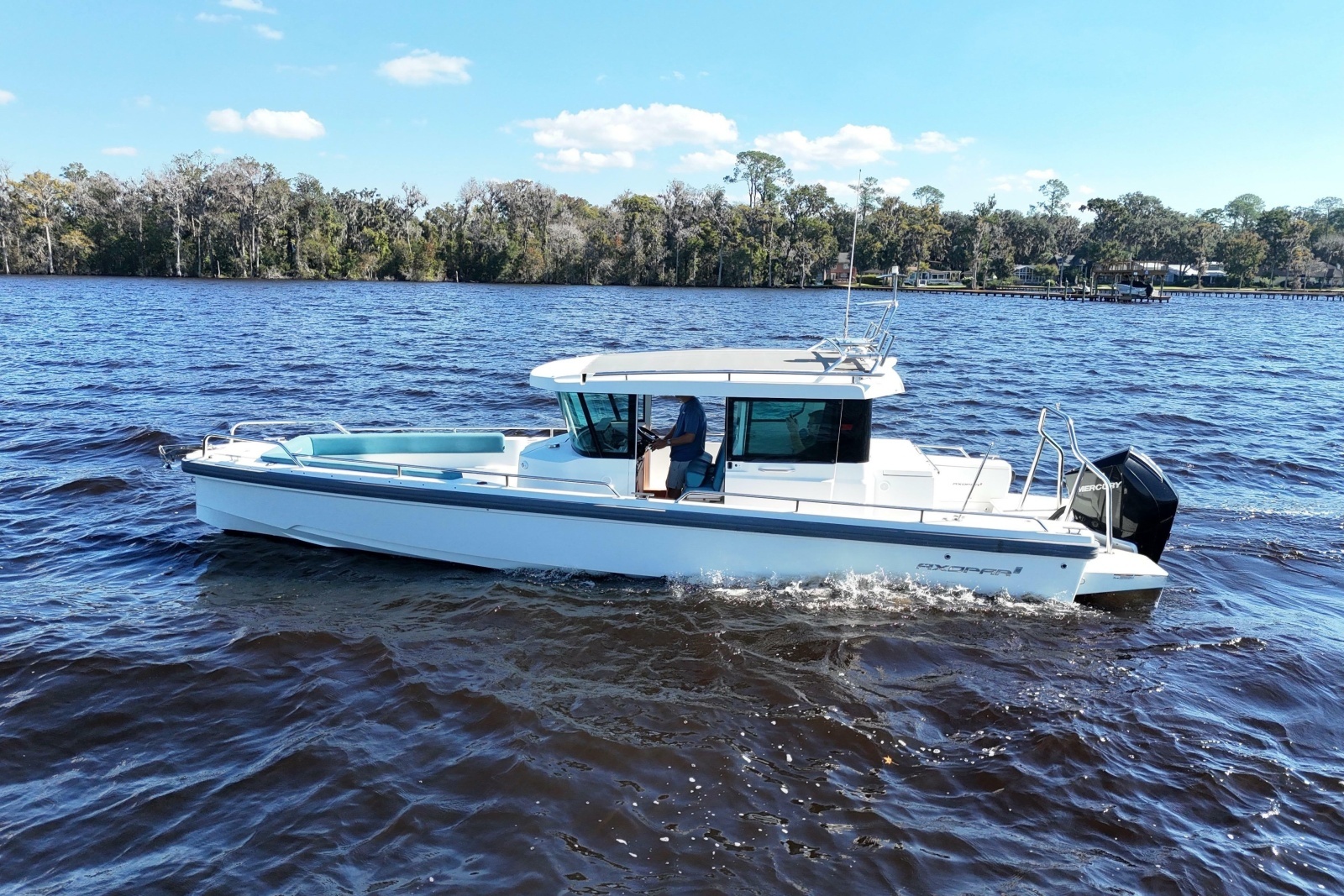 2020 Axopar 28 Cabin