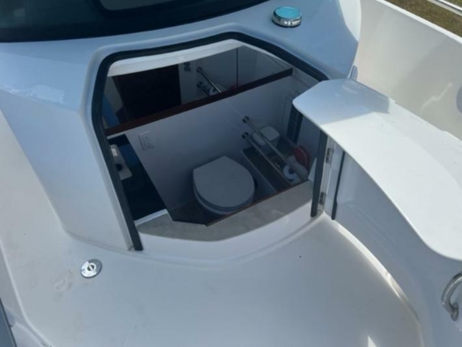 2020 Axopar 28 Cabin