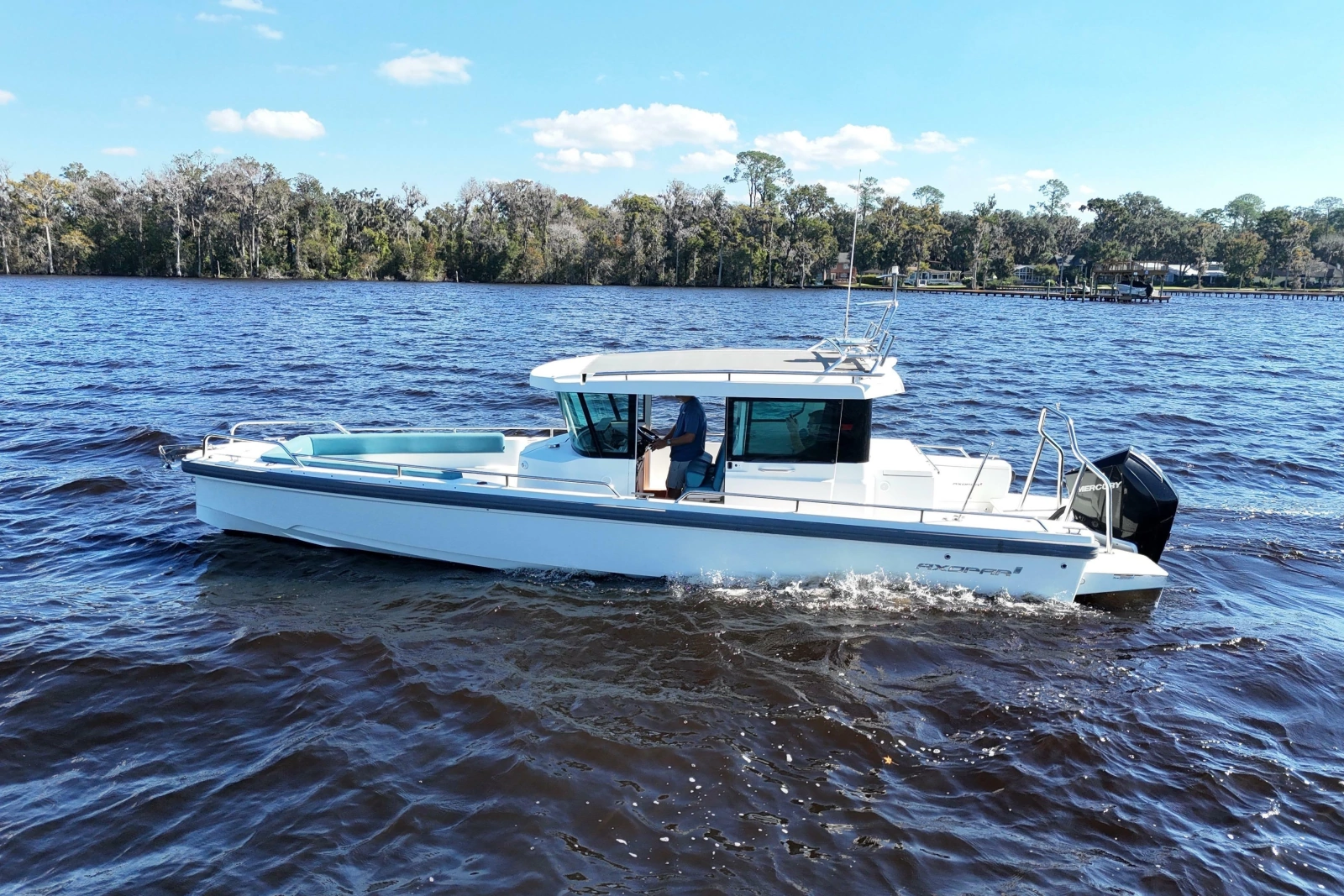 2020 Axopar 28 Cabin