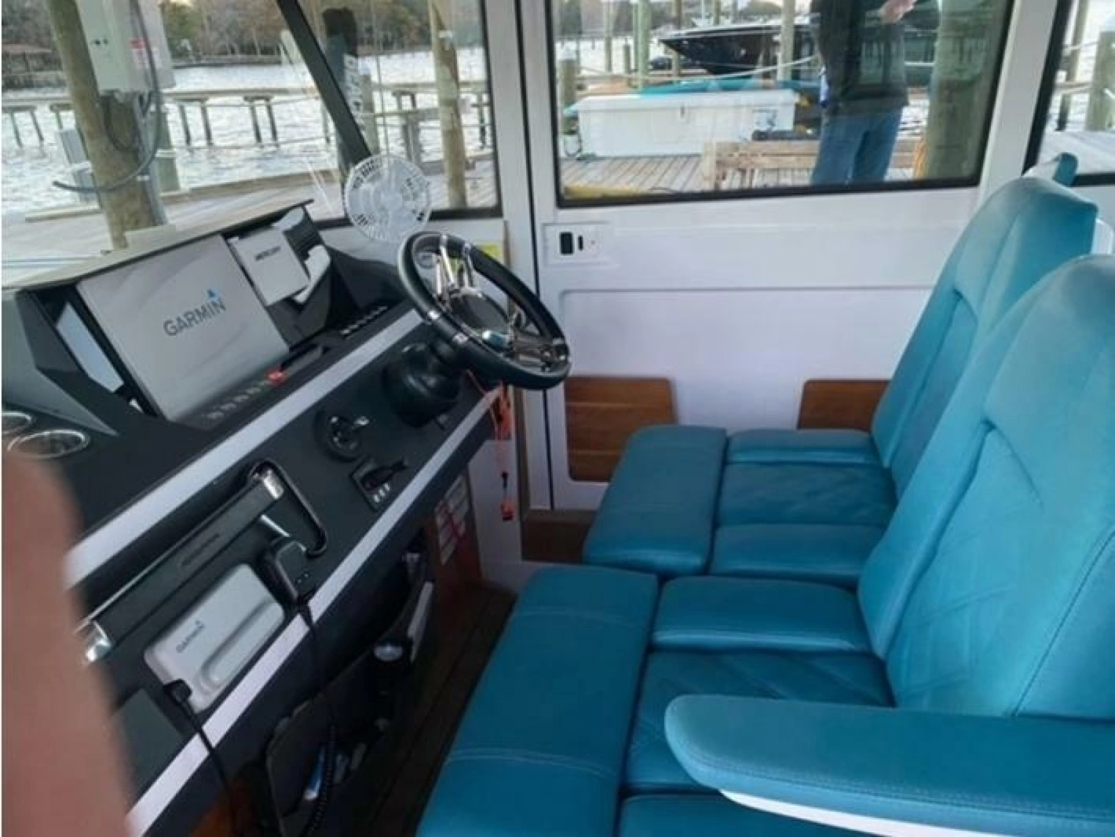 2020 Axopar 28 Cabin
