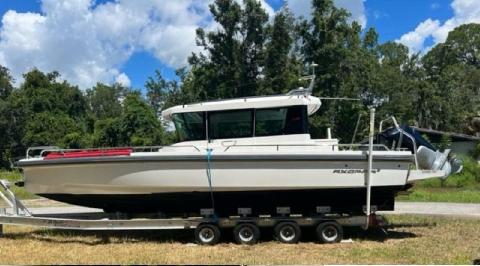 2020 Axopar 28 Cabin