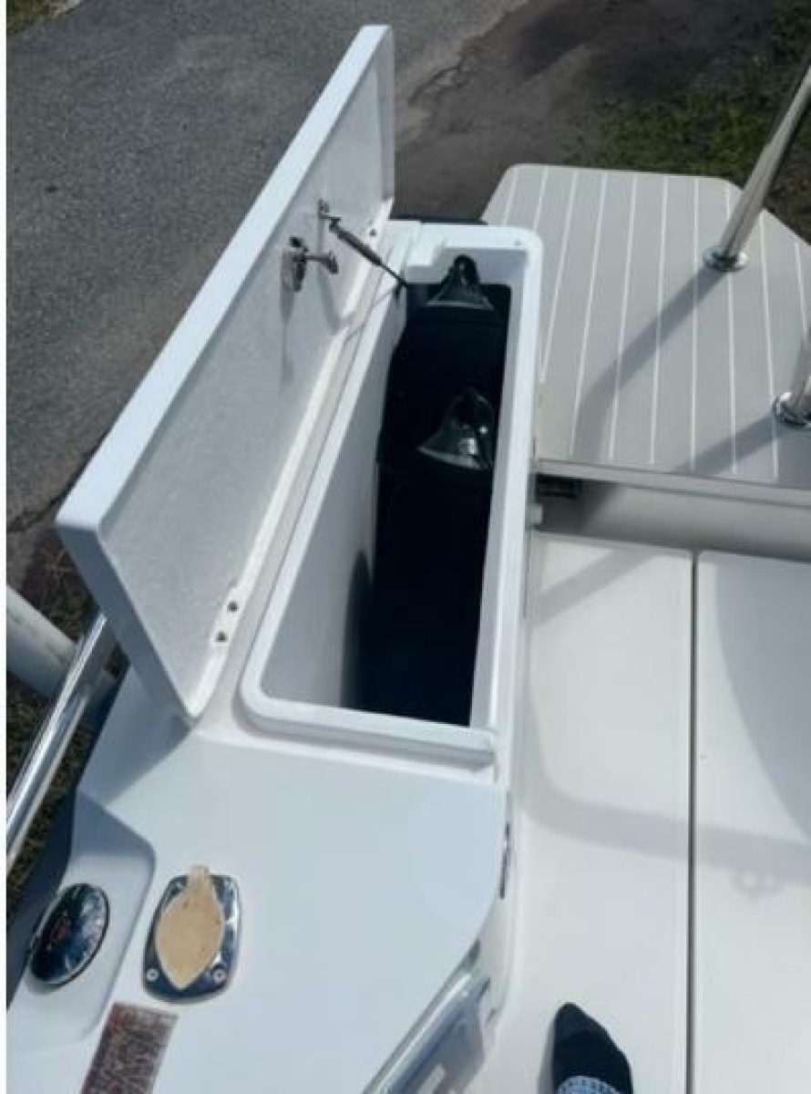 2020 Axopar 28 Cabin