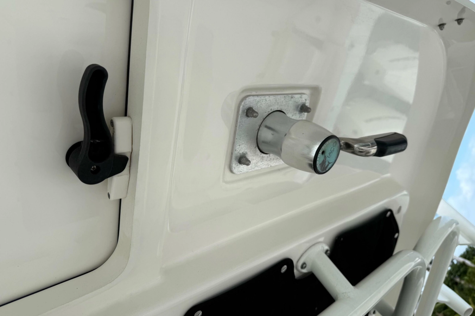 2020 Boston Whaler 330 Outrage