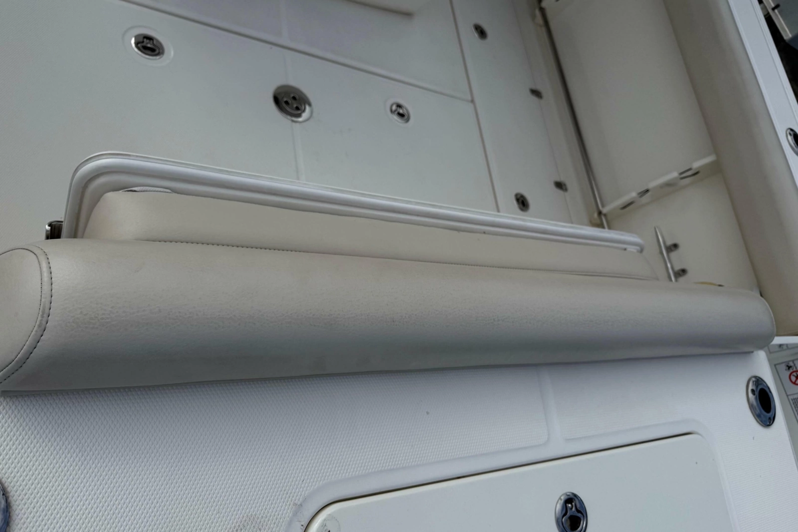 2020 Boston Whaler 330 Outrage