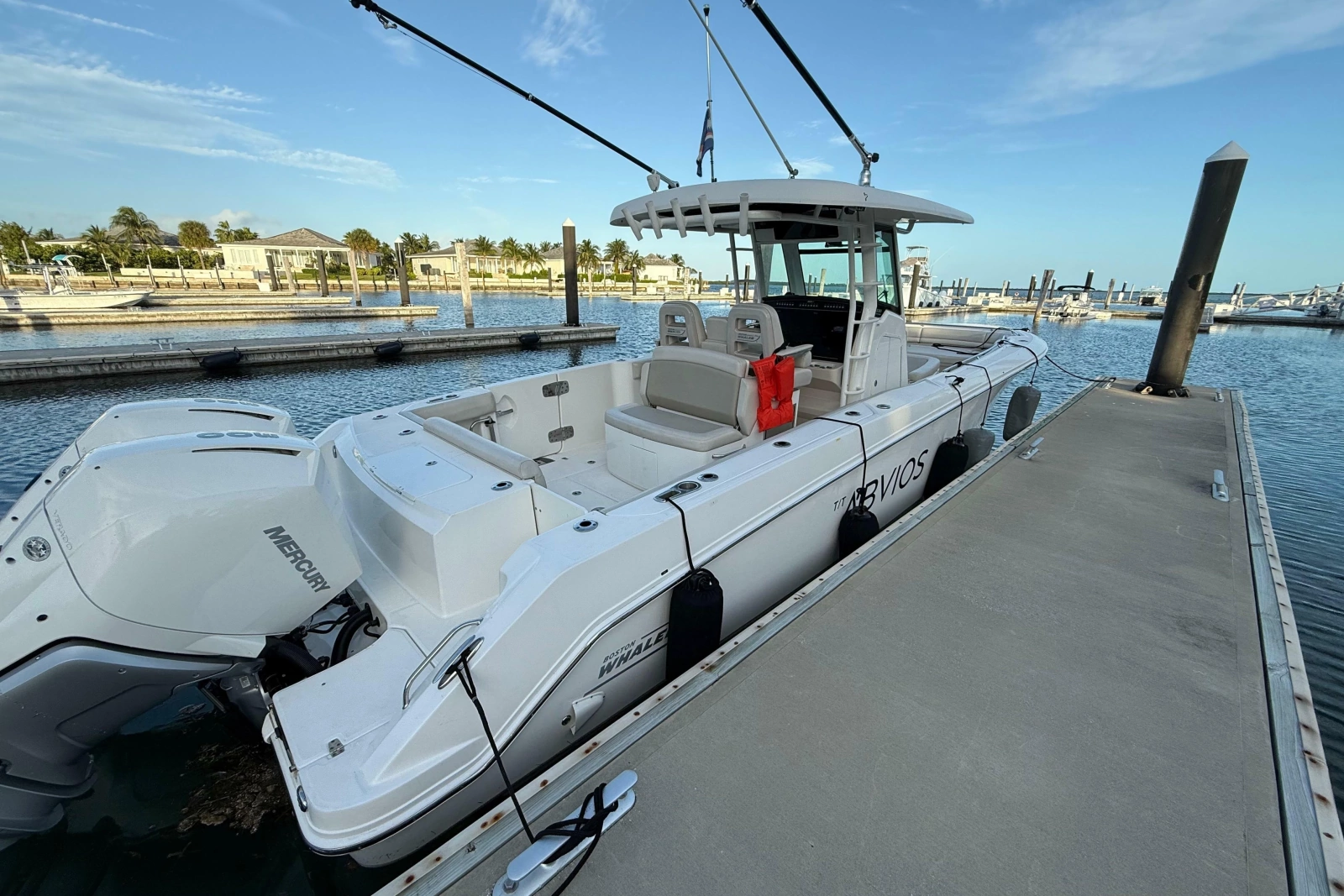 2020 Boston Whaler 330 Outrage