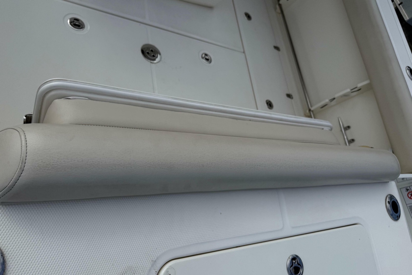 2020 Boston Whaler 330 Outrage