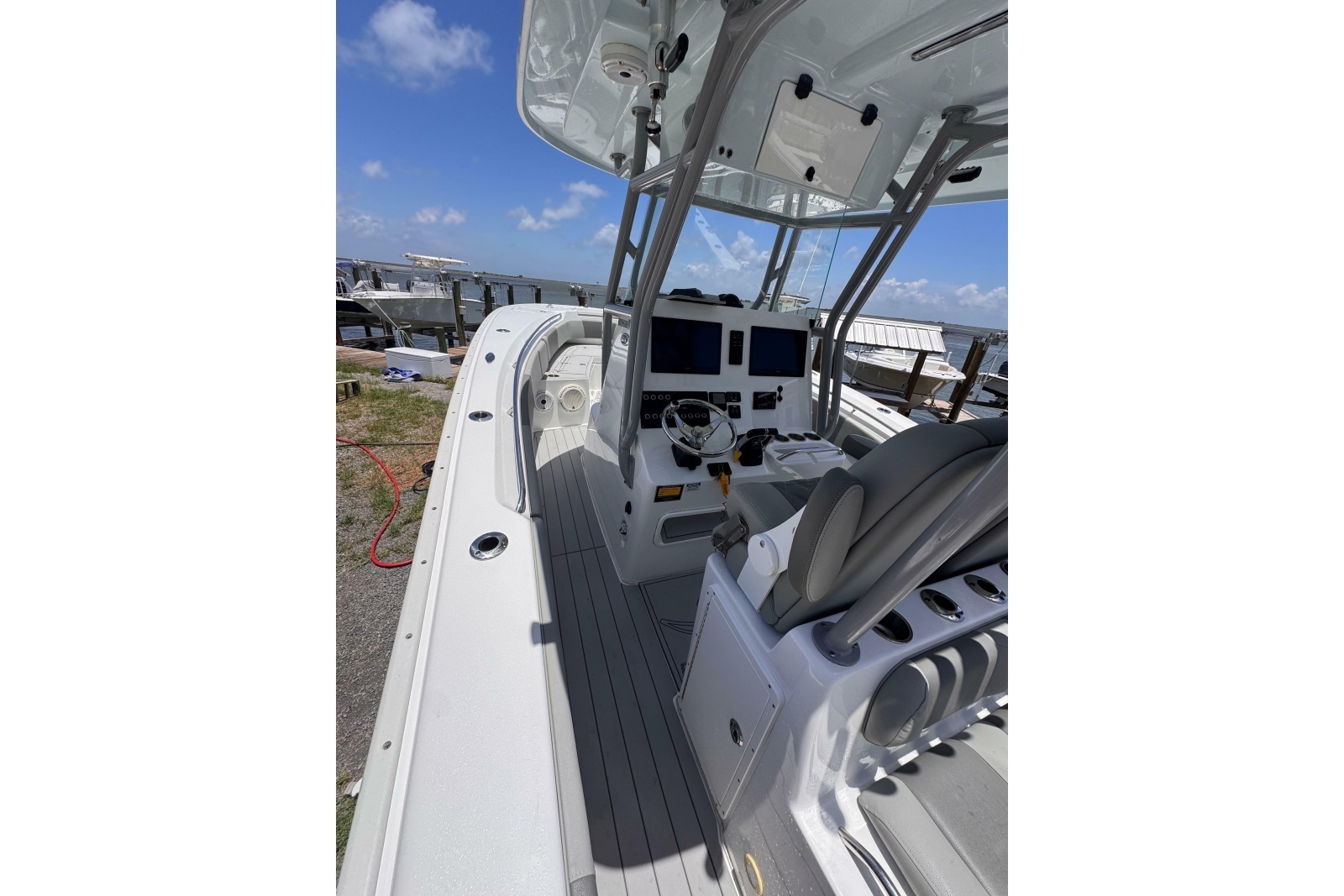 2020 Cape Horn 32XS