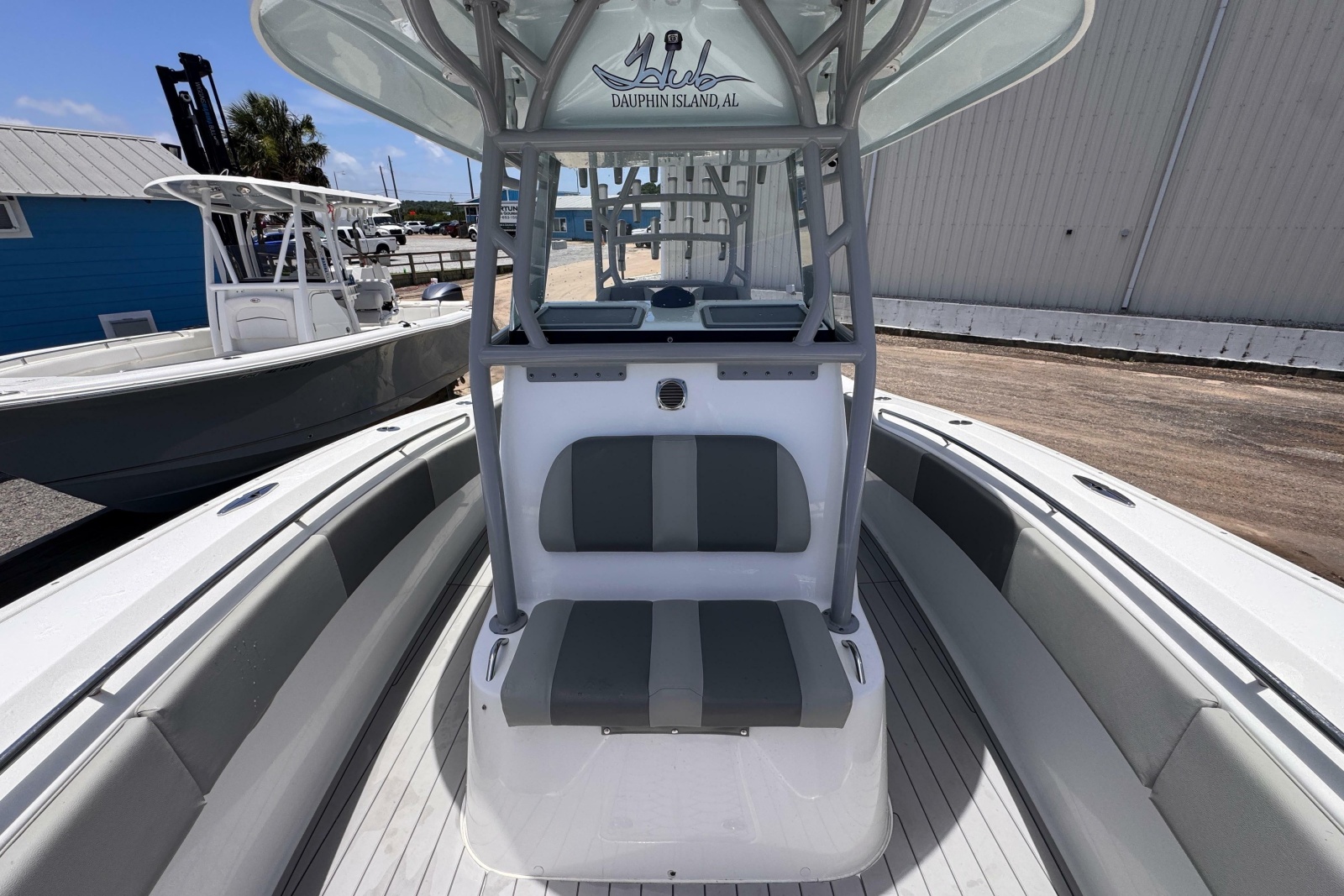 2020 Cape Horn 32XS
