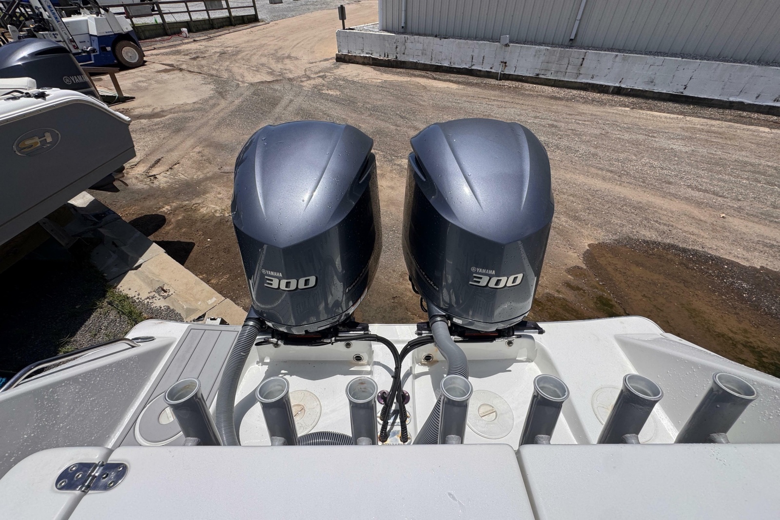 2020 Cape Horn 32XS