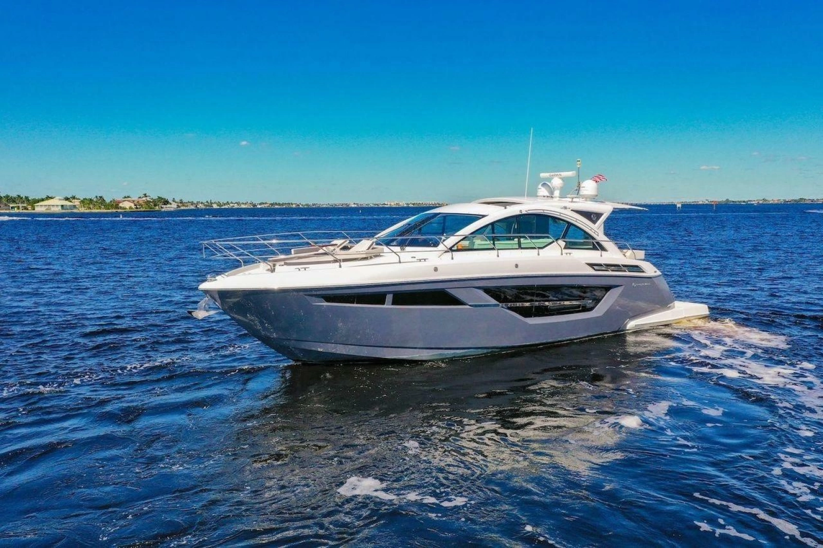 2020 Cruisers Yachts 50 Cantius