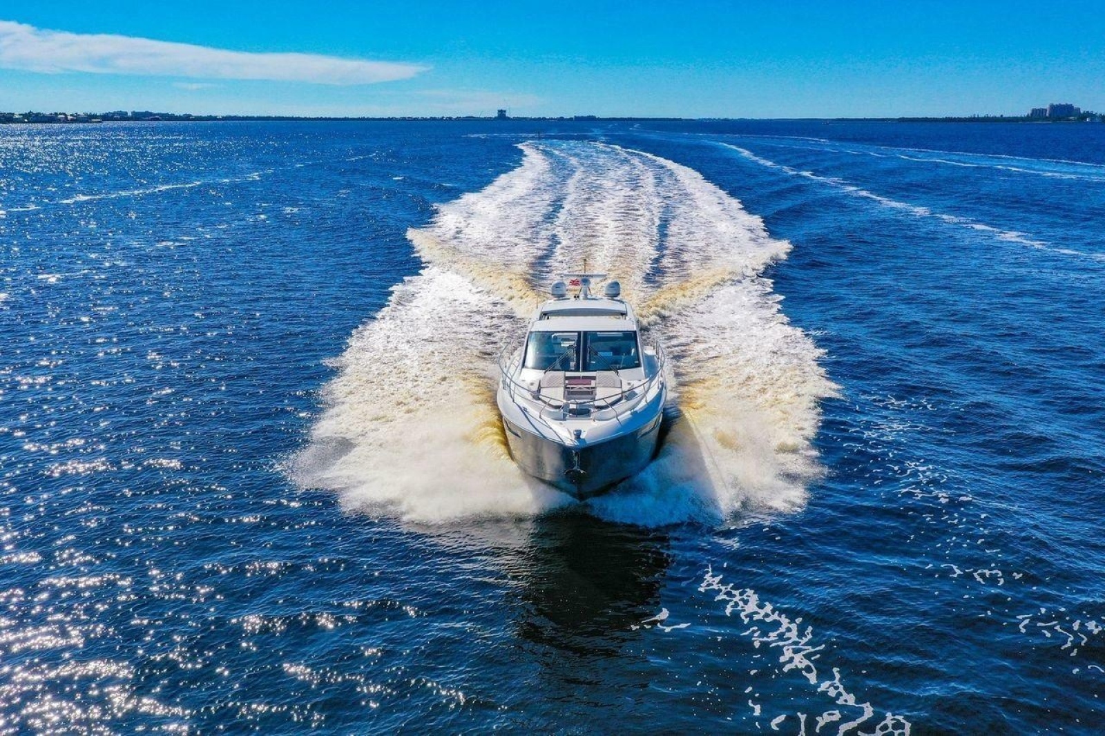 2020 Cruisers Yachts 50 Cantius