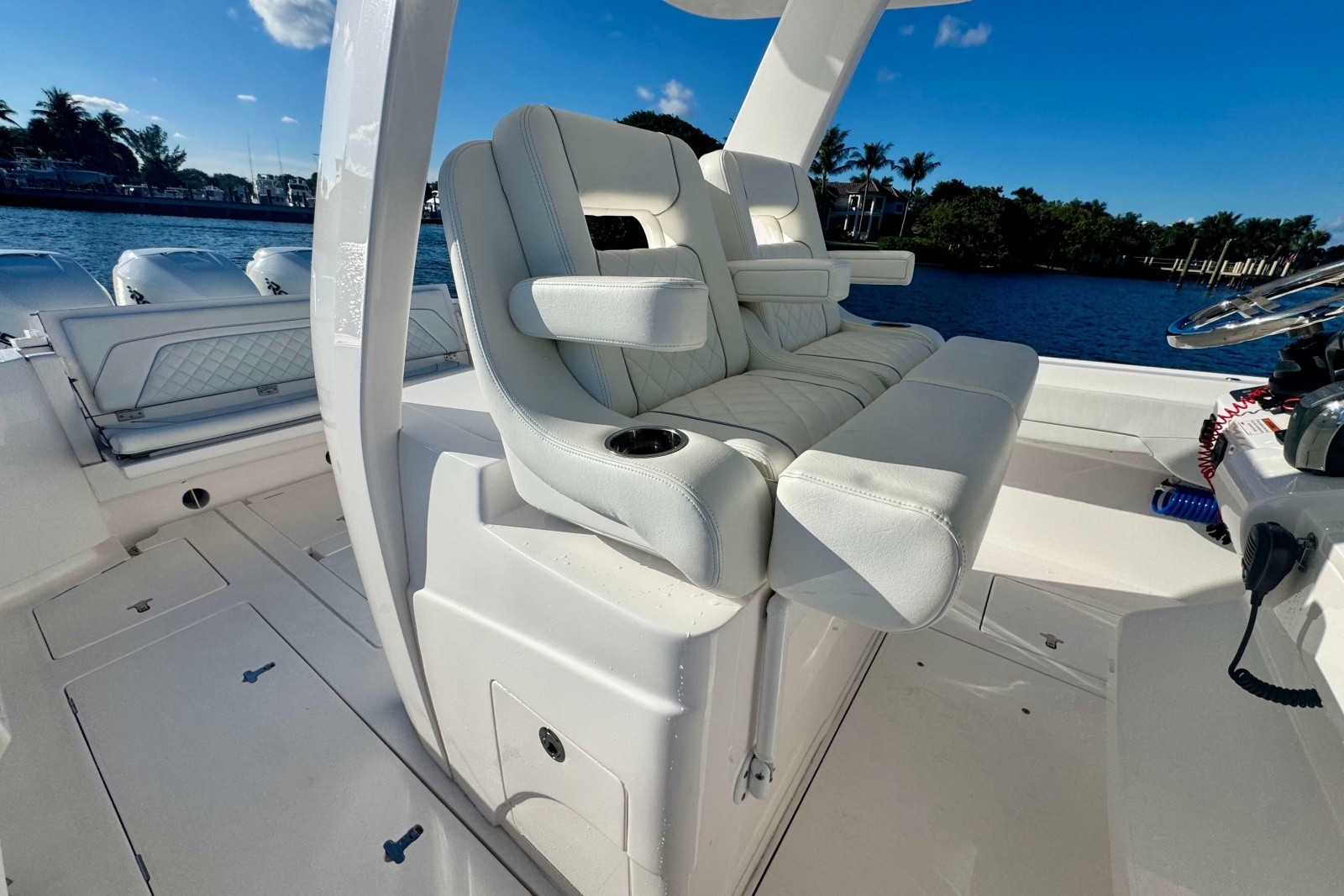 2020 Intrepid 375 Nomad SE