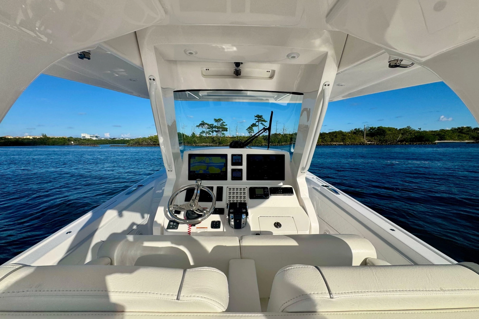 2020 Intrepid 375 Nomad SE
