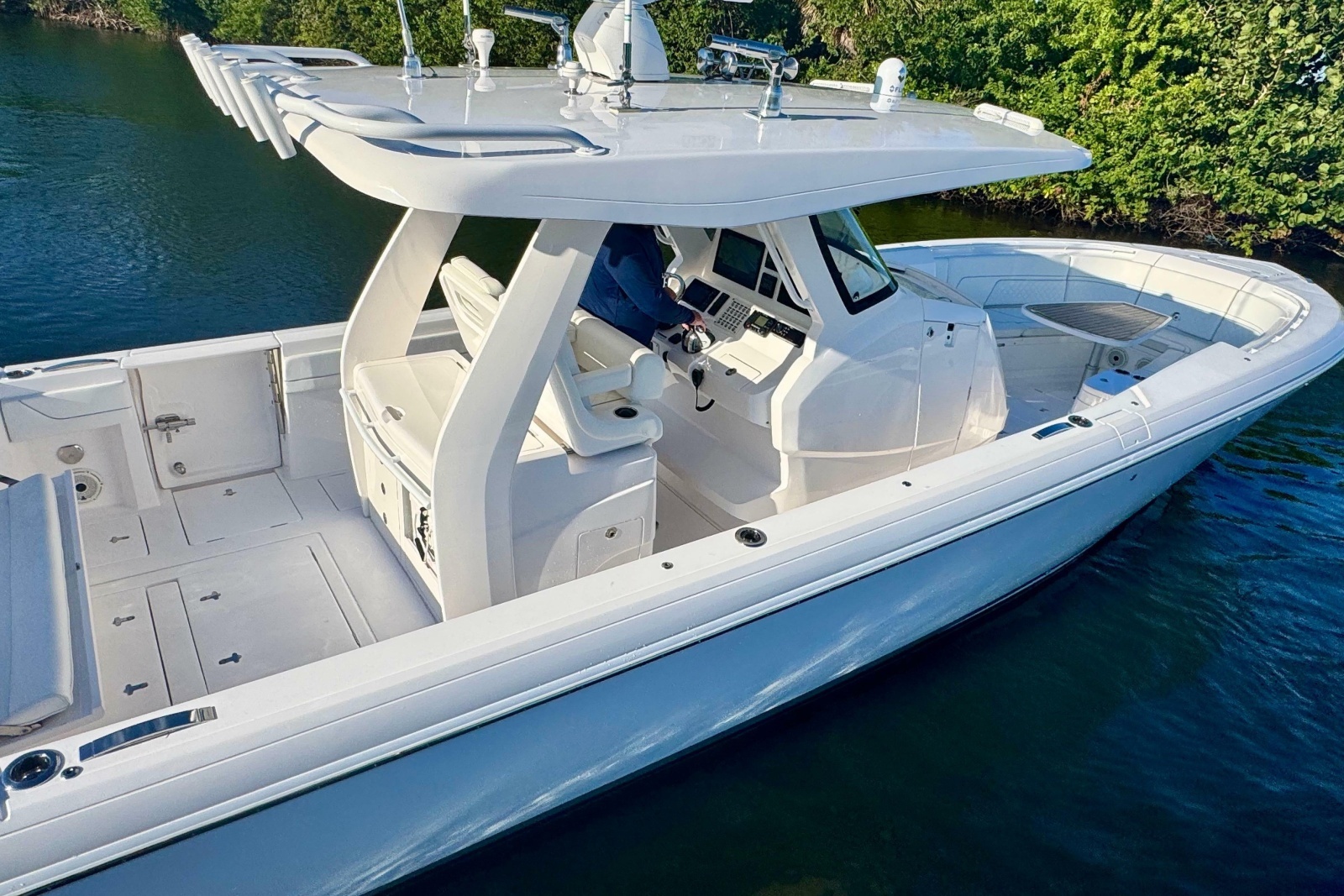 2020 Intrepid 375 Nomad SE