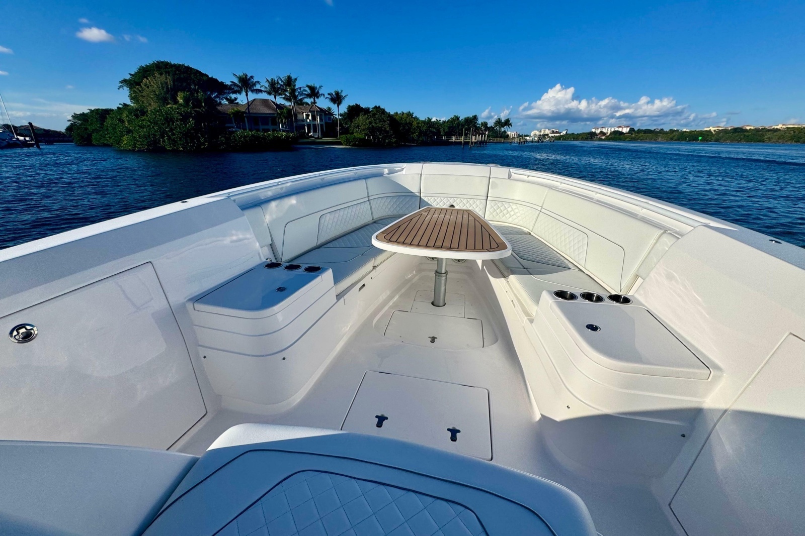 2020 Intrepid 375 Nomad SE