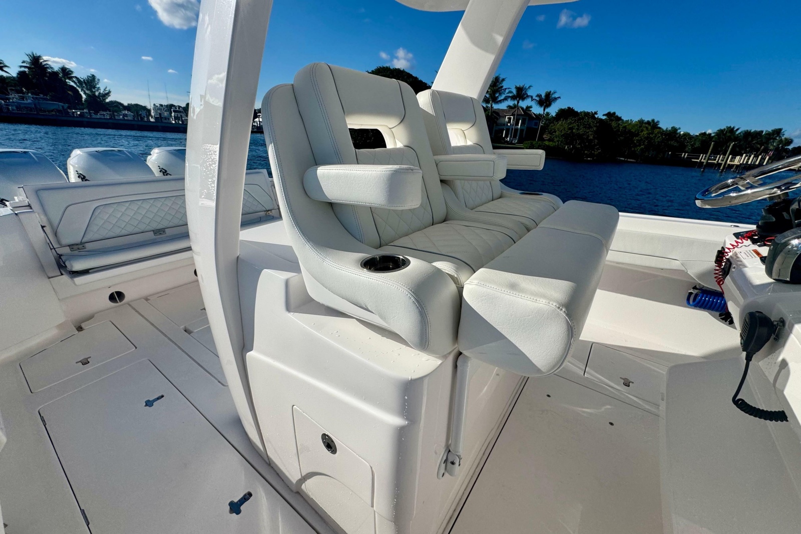 2020 Intrepid 375 Nomad SE