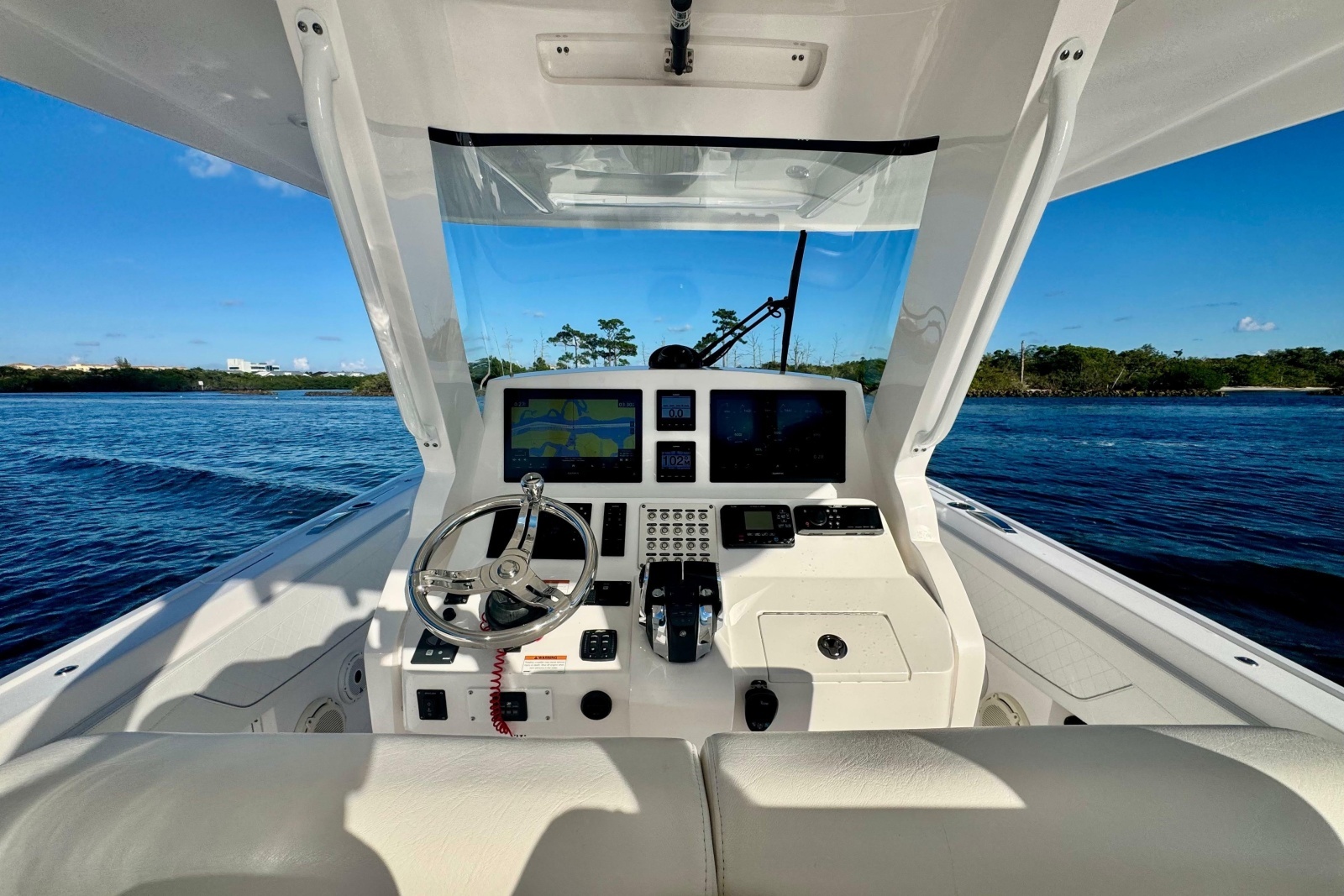2020 Intrepid 375 Nomad SE