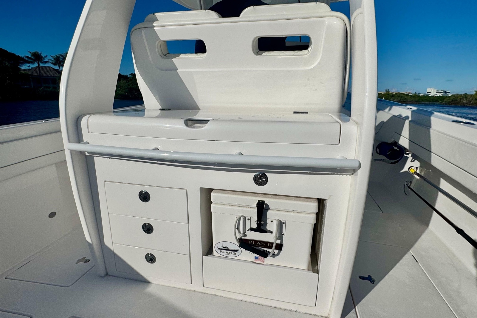 2020 Intrepid 375 Nomad SE