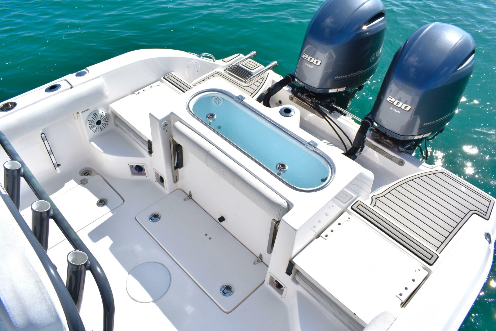2020 Sea Fox 266 Commander