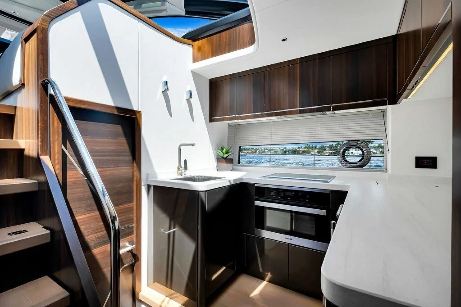 2020 Sunseeker Predator 60 EVO