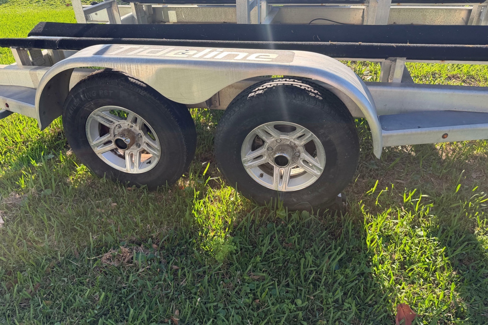 2020 Tideline 235 Hybrid