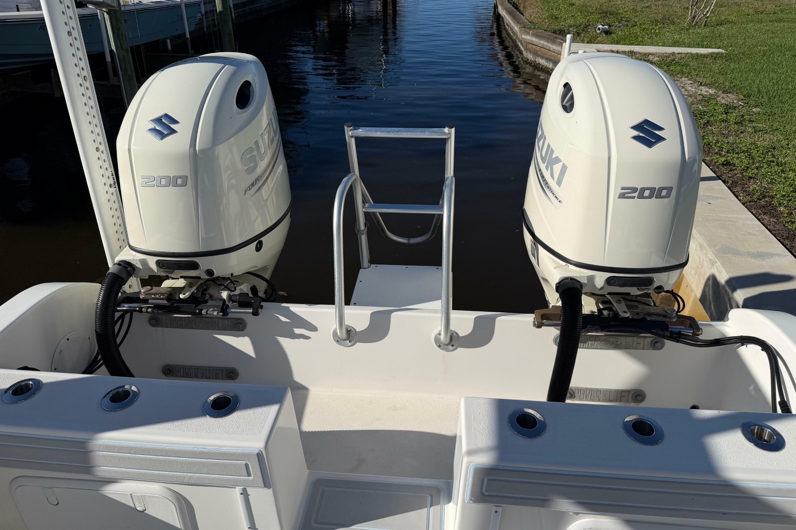 2020 Tideline 235 Hybrid