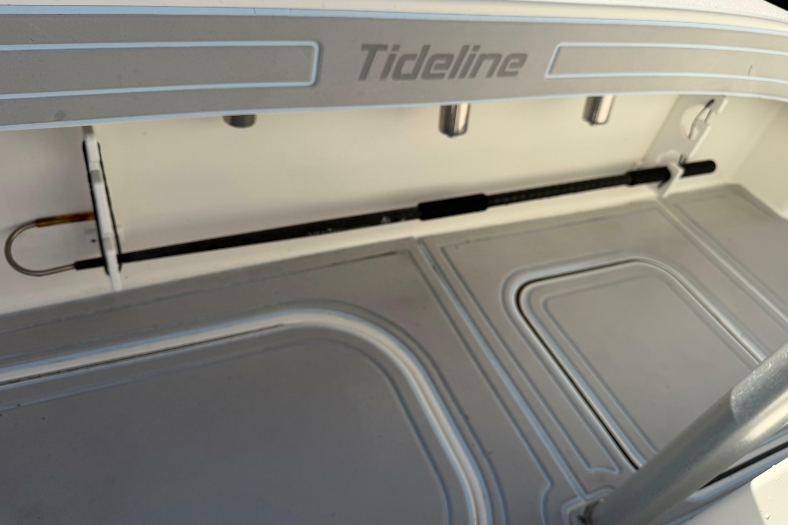 2020 Tideline 235 Hybrid