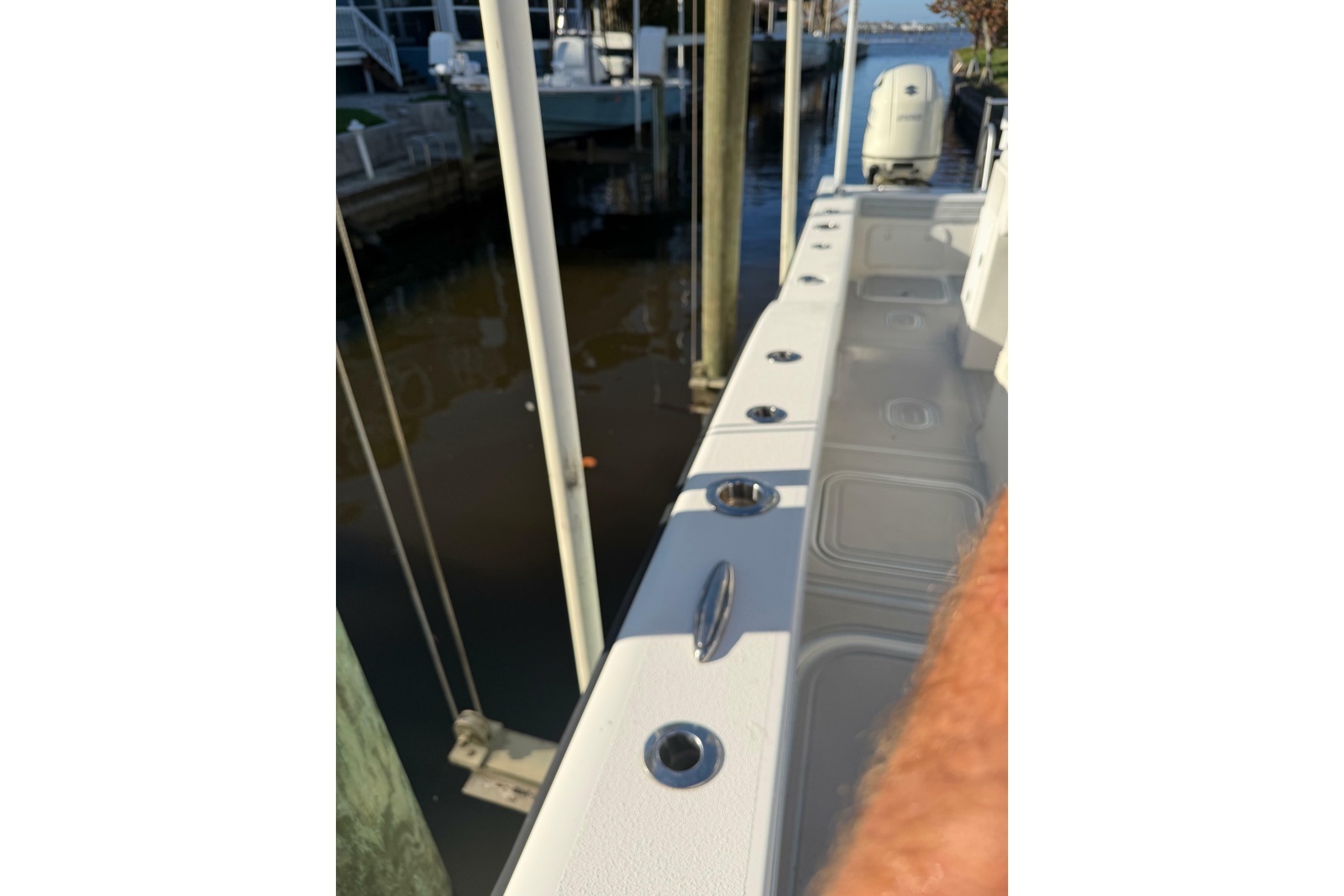 2020 Tideline 235 Hybrid