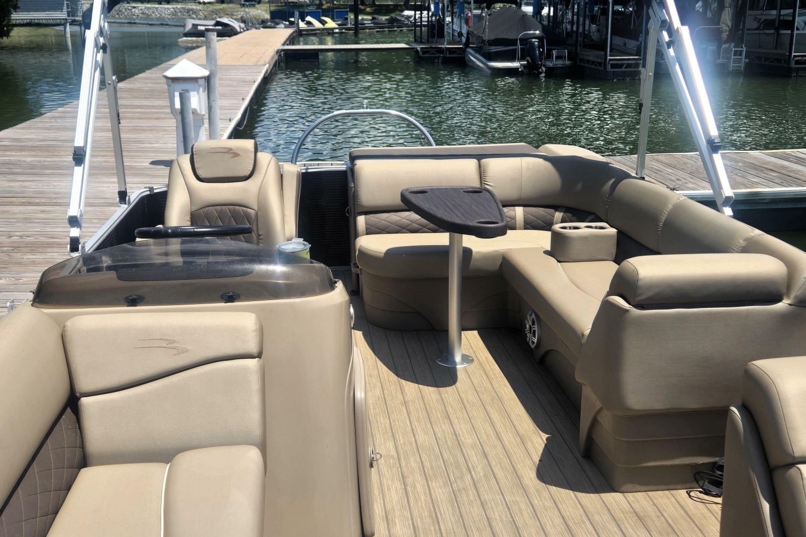 2019 Bennington SX 22 SLX