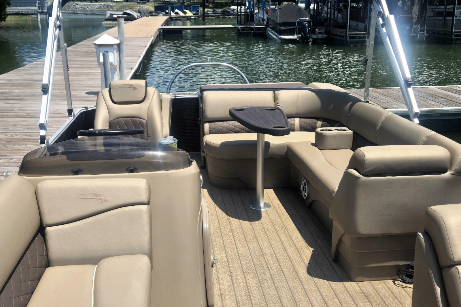 2019 Bennington SX 22 SLX