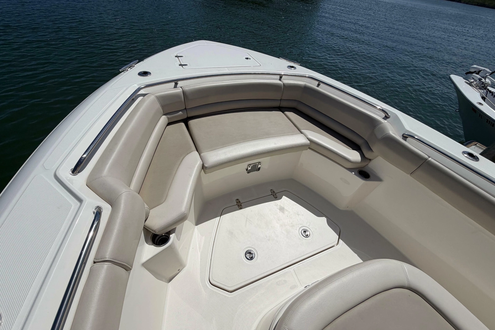 2019 Boston Whaler 330 Outrage